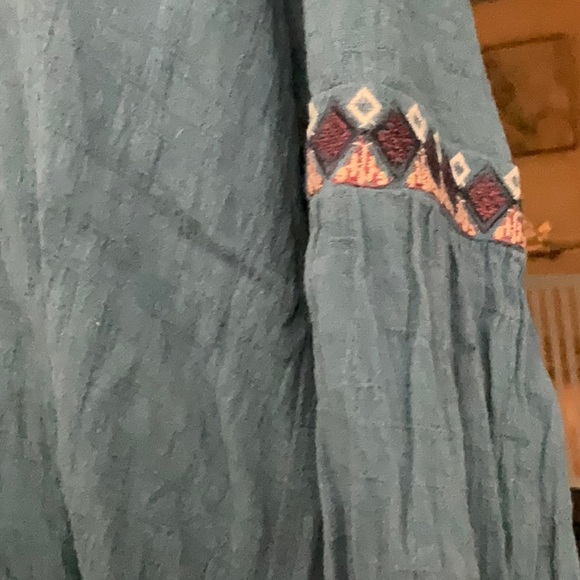 Blue Rain Long Sleeved Boho Embroidered Long Sleeved V-neck Top Sz (L) NWOT - Picture 3 of 4